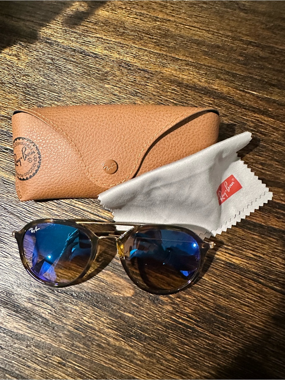 Ray-Ban Blue Mirrored Lens Sunglasses with Brown Frame and Tan Case